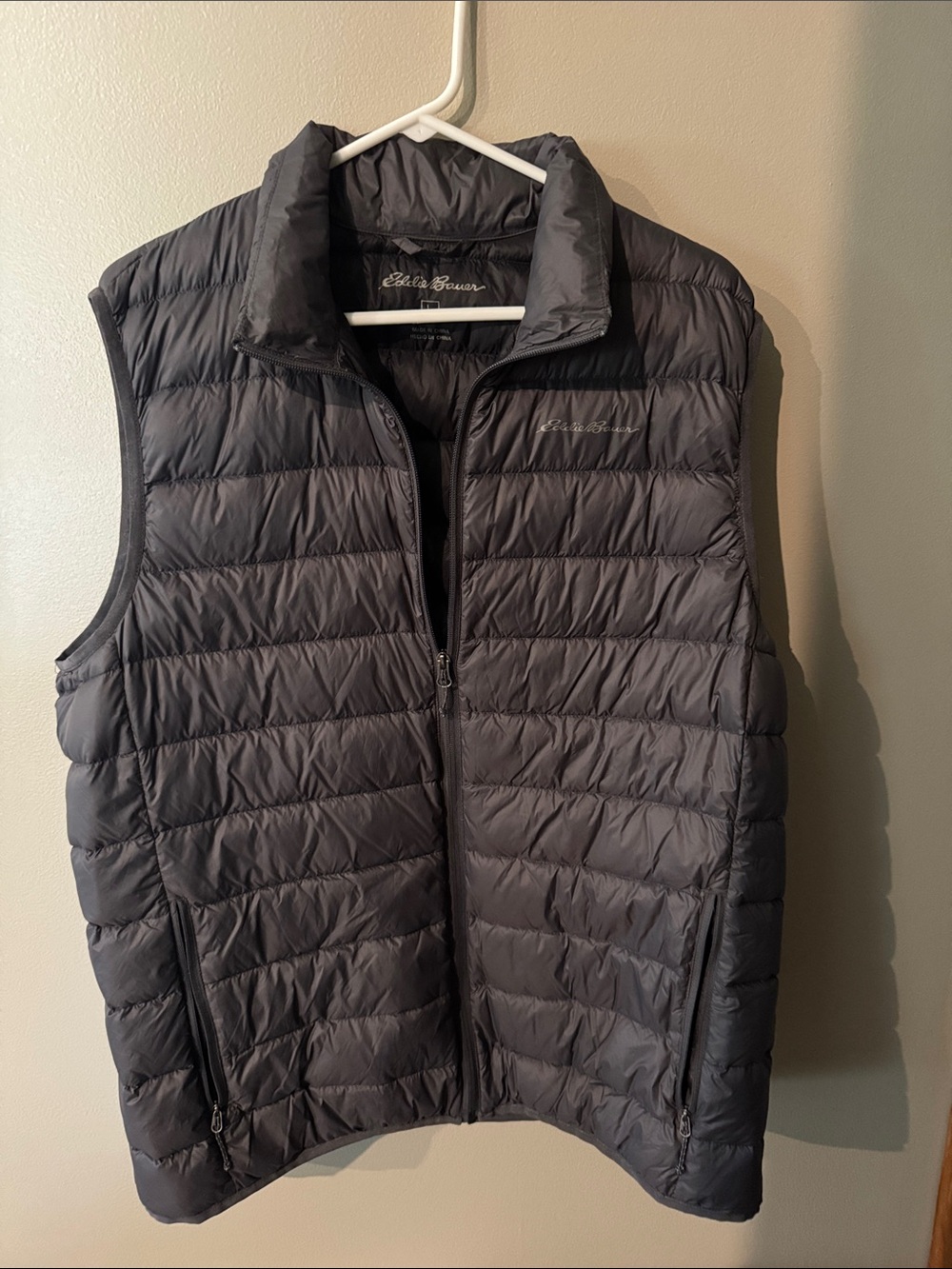 Eddie Bauer Men's Quilted Packable Puffy Vest - Grey